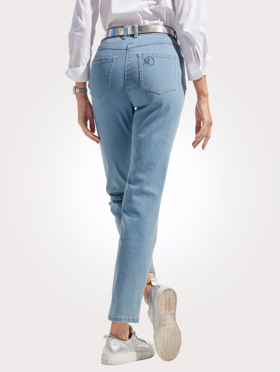 Mona Comfort Fit 5-Pocket Jeans: Effortless Elegance for Every Occasion