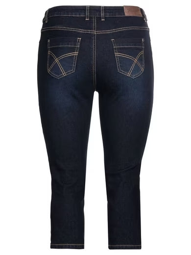 Slim Fit Capri Jeans – Stretch Cotton Denim with Classic 5-Pocket Design
